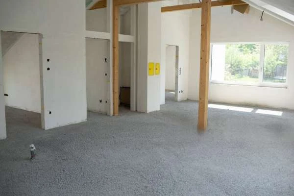 Стяжка пола керамзитом с проливом цементным молочком